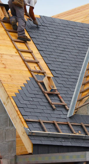 ETS LE COMPAGNON COUVREUR : UNE ÉQUIPE D’ARTISANS EXPÉRIMENTÉS À VOTRE SERVICE DANS TOUTE LA NORMANDIE. Travaux de charpente, traitement des bois, de couverture, zinguerie, nettoyage peinture hydrofuge toiture, étanchéité toit terrasse, isolation toiture combles, ramonage, ravalement peinture façade et nettoyage des extérieurs. Entreprise de toiture dans toute la Normandie :  la Manche (50), le Calvados (14), l'Eure (27), l'Orne (61) et la Seine-Maritime (76).