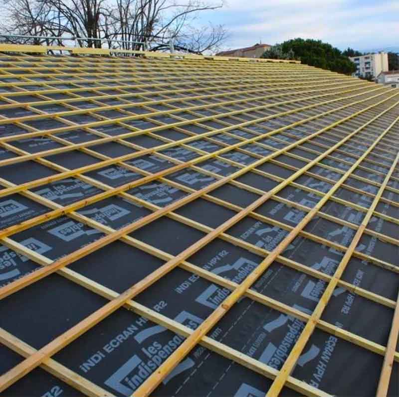 Charpente - Ets Le Compagnon Couvreur : charpentier couvreur dans toute la Normandie : Charpente & Traitement bois : Charpente traditionnelle, à fermettes … du massif au lamellé-collé. Traitement des bois, boiseries, menuiserie …  ETS LE COMPAGNON COUVREUR : intervention dans toute la Normandie :  la Manche (50), le Calvados (14), l'Eure (27), l'Orne (61) et la Seine-Maritime (76).